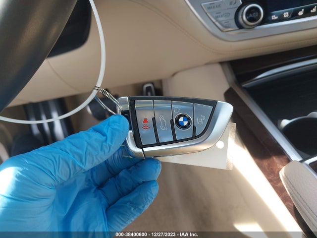 BMW 740I 2022 WBA7T2C01NCJ55415 Image 11