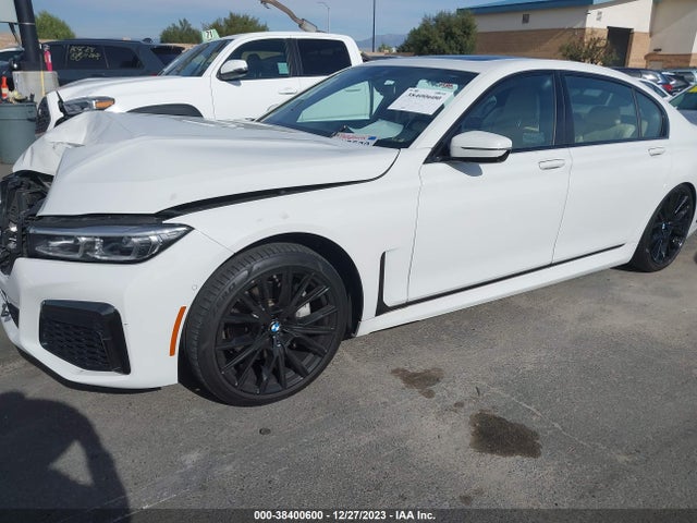 BMW 740I 2022 WBA7T2C01NCJ55415 Image 2