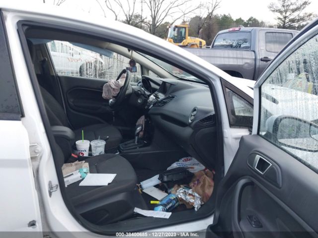 3FADP4BJ0FM225816 Ford FIESTA SE