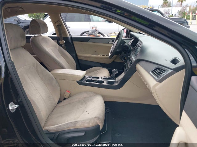 2016 HYUNDAI SONATA SE VIN: 5NPE24AF8GH260458