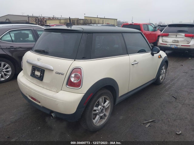 2012 MINI COOPER WMWSU3C55CT260710 Photo 3