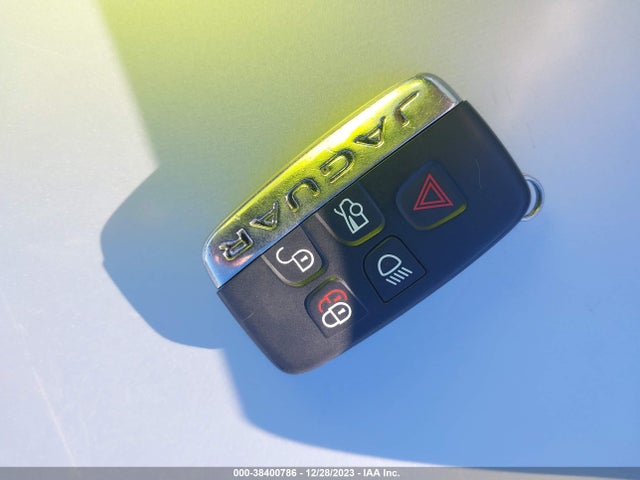 2017 JAGUAR XE SAJAR4BG0HA958767 Photo 10