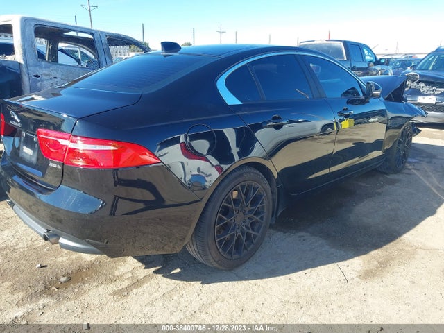 2017 JAGUAR XE SAJAR4BG0HA958767 Photo 3