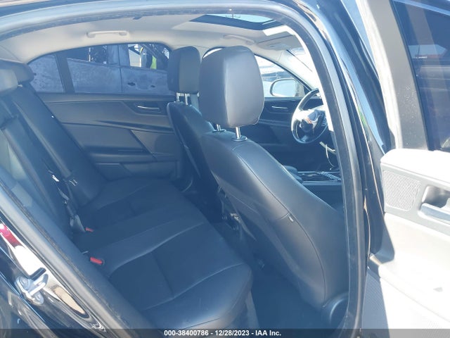 2017 JAGUAR XE SAJAR4BG0HA958767 Photo 7