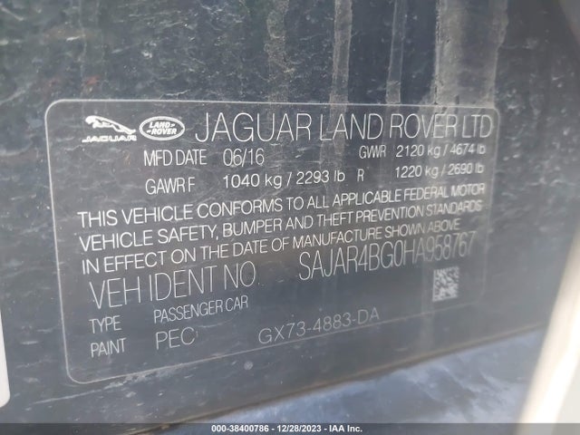 2017 JAGUAR XE SAJAR4BG0HA958767 Photo 8