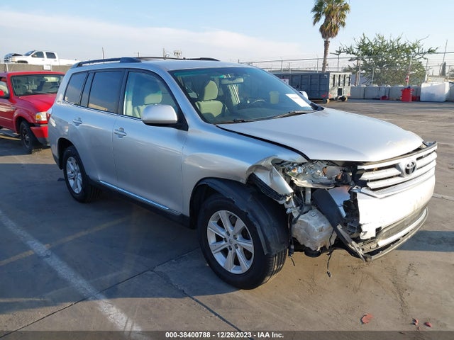 2011 TOYOTA HIGHLANDER BASE V6 VIN: 5TDZK3EH1BS036684