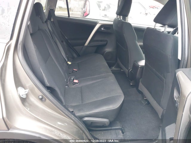 2015 TOYOTA RAV4 XLE VIN: 2T3RFREV3FW292052