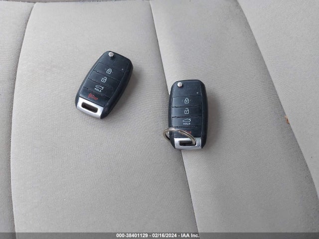 KIA Optima Lx 2015 KNAGM4A77F5644593 Image 11