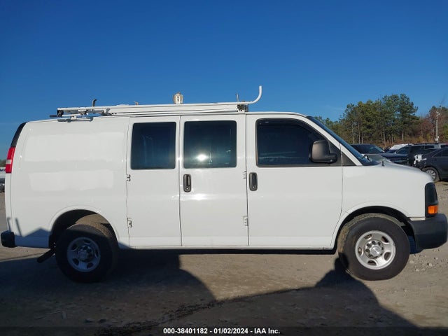 Chevrolet Express 2500 Work Van 2015 1GCWGFCF7F1279880 Image 13