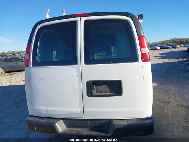 Chevrolet Express 2500 Work Van 2015 1GCWGFCF7F1279880 Image 16