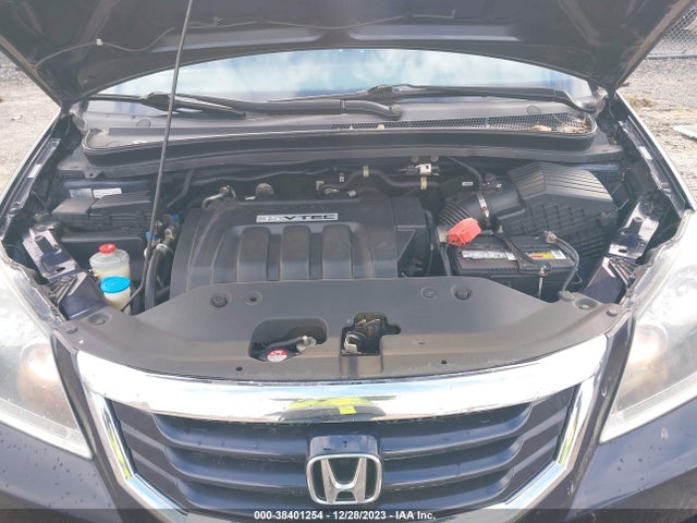 2008 HONDA ODYSSEY LX VIN: 5FNRL38218B049226