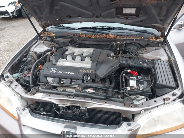 2000 HONDA ACCORD 3.0 LX VIN: 1HGCG164XYA000894