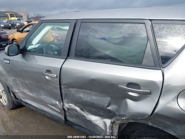 2015 KIA SOUL VIN: KNDJN2A27F7209818