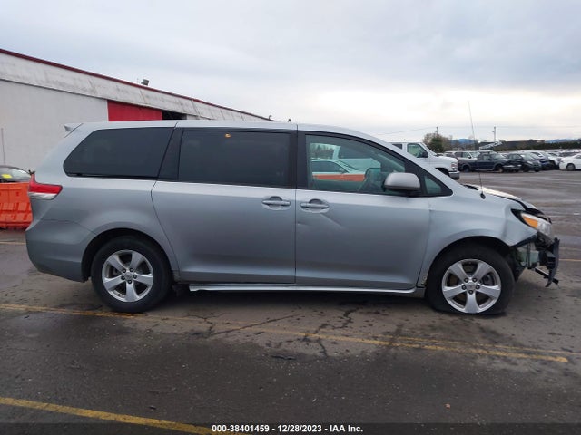 2011 TOYOTA SIENNA LE VIN: 5TDKA3DC8BS008939