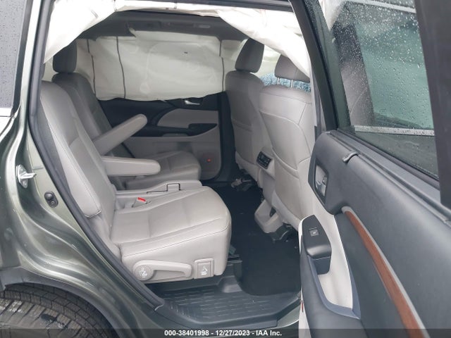 2015 TOYOTA HIGHLANDER LIMITED PLATINUM V6 VIN: 5TDDKRFH6FS212789
