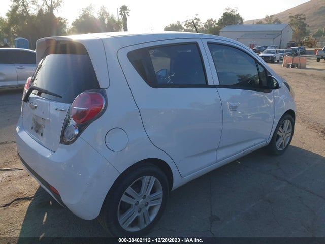 Chevrolet Spark 1lt Auto 2014 KL8CD6S98EC555180 Image 4