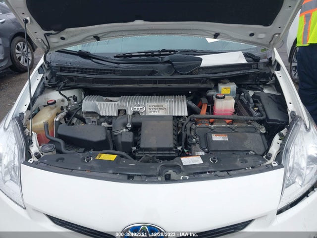 Toyota Prius Three 2015 JTDKN3DU7F0435728 Image 10