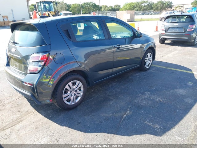 Chevrolet Sonic Fwd  1fl 5-door 2020 1G1JG6SB7L4114889 Image 4