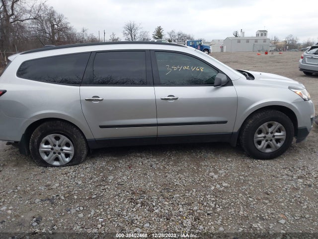 Chevrolet Traverse Ls 2017 1GNKRFED2HJ340440 Image 14