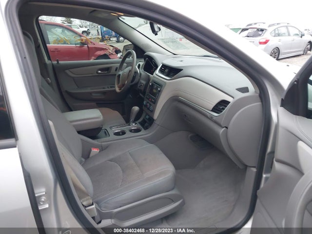 Chevrolet Traverse Ls 2017 1GNKRFED2HJ340440 Image 5