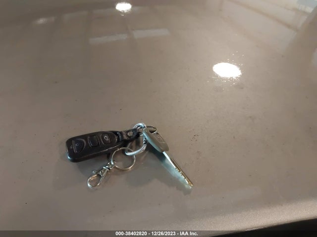 2001 HONDA CIVIC LX VIN: 1HGES16541L062270