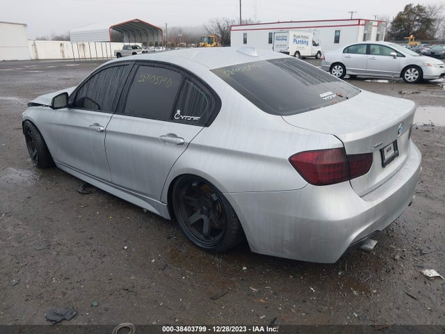 BMW 335i Xdrive 2015 WBA3B9C56FF588928 Image 3