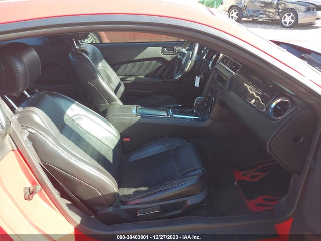 2014 FORD MUSTANG V6 VIN: 1ZVBP8AM2E5251176