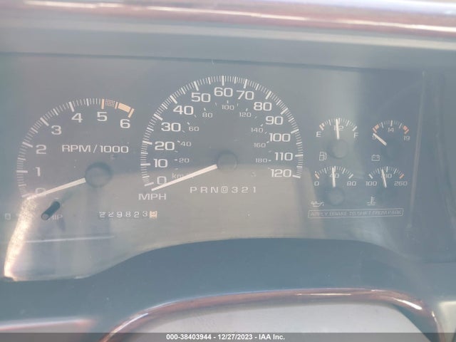 2000 CADILLAC ESCALADE STANDARD VIN: 1GYEK63R7YR198624