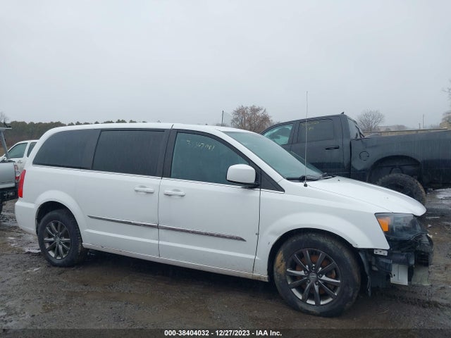 2C4RC1HG6GR158641 Chrysler Town & Country S