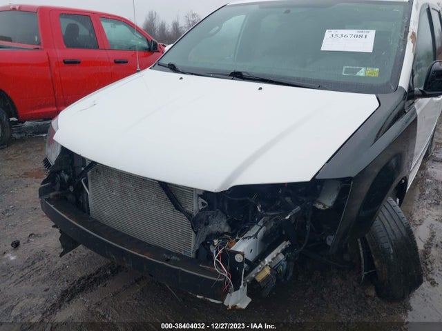 2C4RC1HG6GR158641 Chrysler Town & Country S
