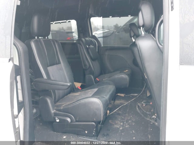 2C4RC1HG6GR158641 Chrysler Town & Country S