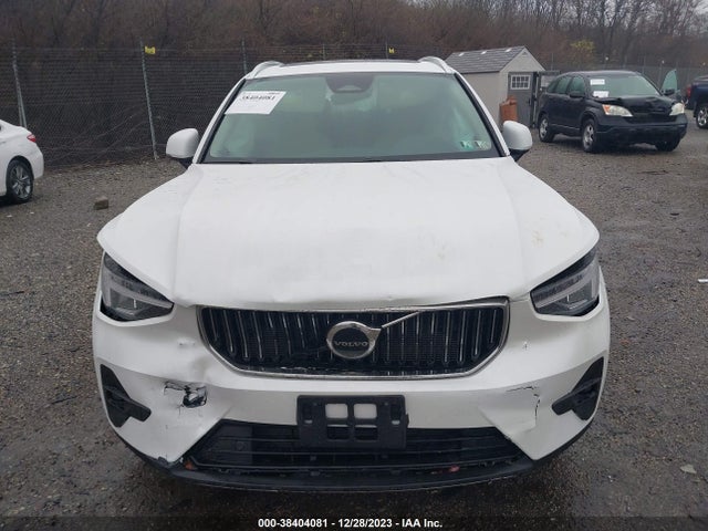 2023 VOLVO XC40 B5 PLUS BRIGHT THEME VIN: YV4L12UN1P2102401