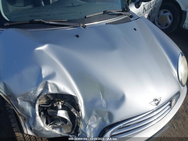 2005 MINI COOPER WMWRC33425TC56466 Photo 9