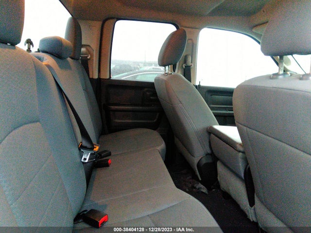 RAM 1500 Express Quad Cab 4x4 6'4 Box 2017 1C6RR7FG3HS810076 Image 8