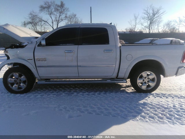 RAM 1500 Laramie  4x4 5'7 Box 2017 1C6RR7NT2HS611857 Image 14