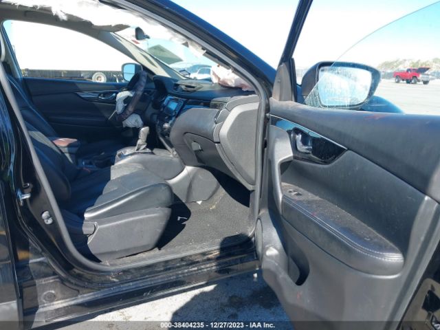 JN1BJ1CP6JW196113 Nissan Rogue Sport Sl