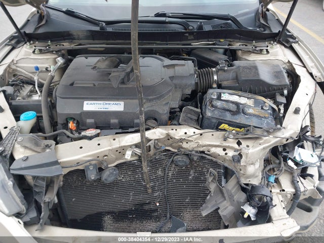 2016 HONDA ACCORD EX-L V-6 VIN: 1HGCR3F80GA013371