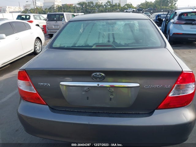 2004 TOYOTA CAMRY XLE VIN: 4T1BE30K74U925169