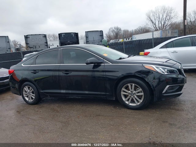 Hyundai SONATA SE 2016 5NPE24AF2GH316605 Image 13