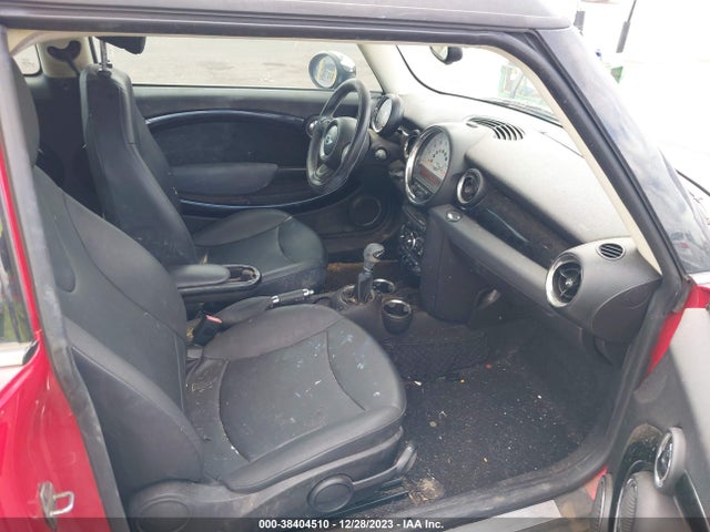 2012 MINI COOPER CLUBMAN WMWZF3C54CT189282 Photo 4