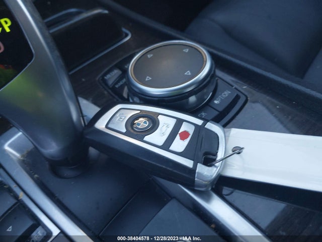 BMW 740I 2015 WBAYA6C55FGK16319 Image 11