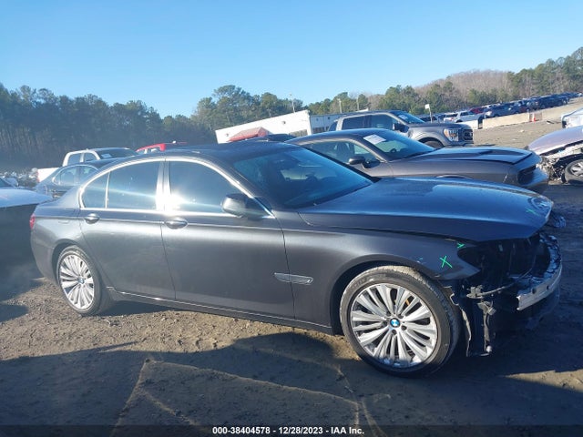 BMW 740I 2015 WBAYA6C55FGK16319 Image 13
