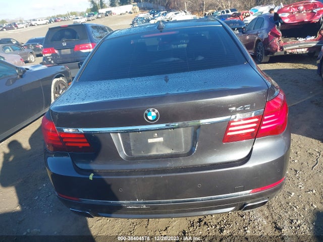 BMW 740I 2015 WBAYA6C55FGK16319 Image 16