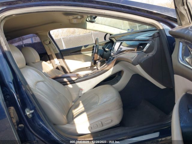 1G4ZR5SS6HU184322 Buick Lacrosse Premium