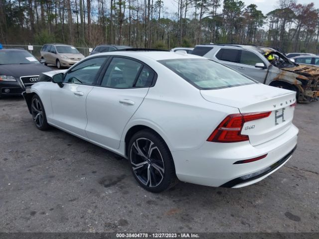 2024 VOLVO S60 7JRL12FL9RG296116 Photo 2