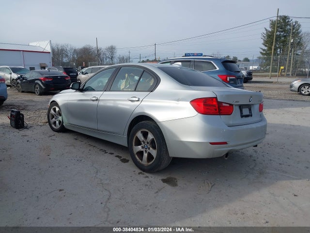 BMW 320i Xdrive 2015 WBA3C3C57FK201756 Image 3