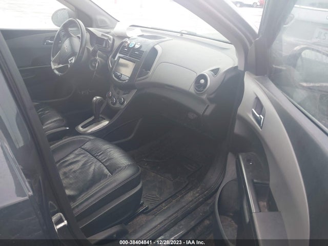 Chevrolet Sonic Ltz Auto 2015 1G1JE5SB2F4119082 Image 5