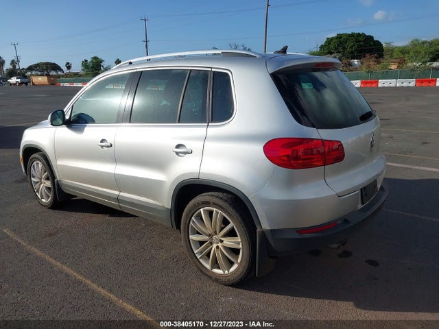 WVGAV7AX9FW552768 Volkswagen TIGUAN SE