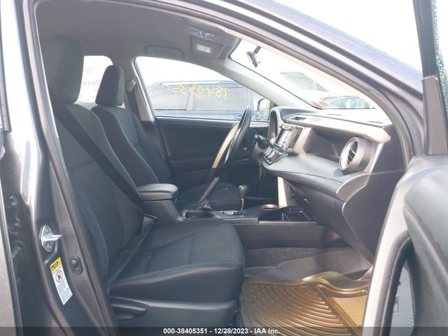 Toyota RAV4 LE 2015 2T3BFREVXFW385166 Image 5