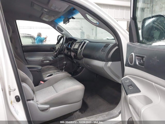 Toyota Tacoma Prerunner 2014 5TFJX4GN0EX028453 Image 5